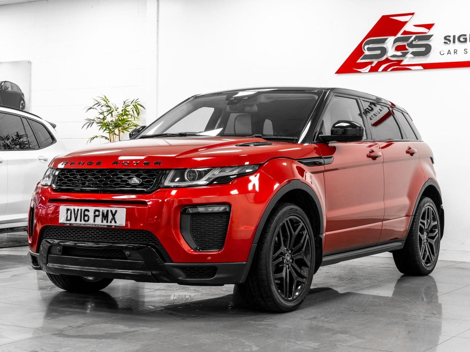 Used Land Rover Range Rover Evoque 2016 for sale - 77016728: Photo 2