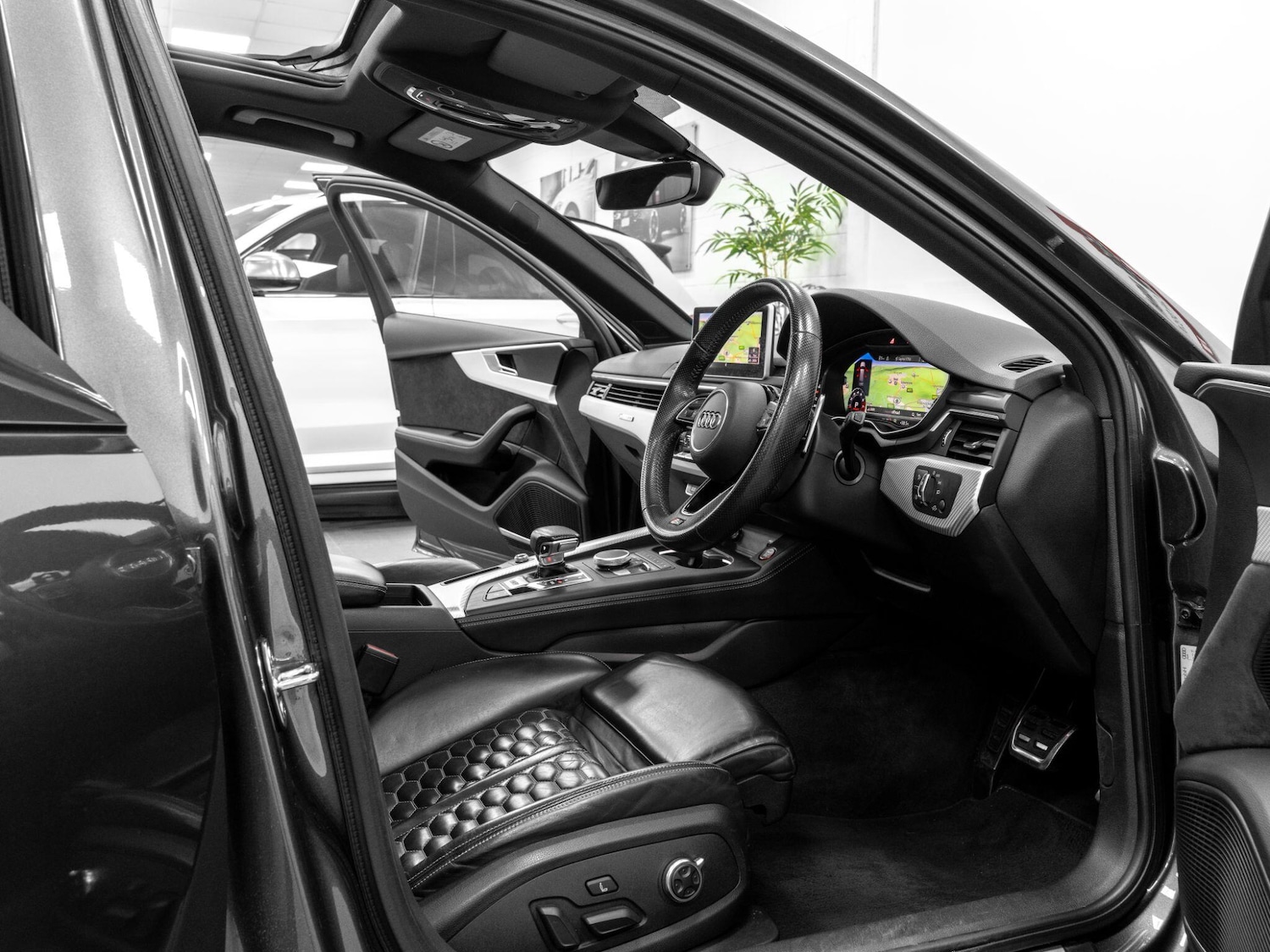 Used Audi RS4 Avant for sale - 77015976: Photo 19