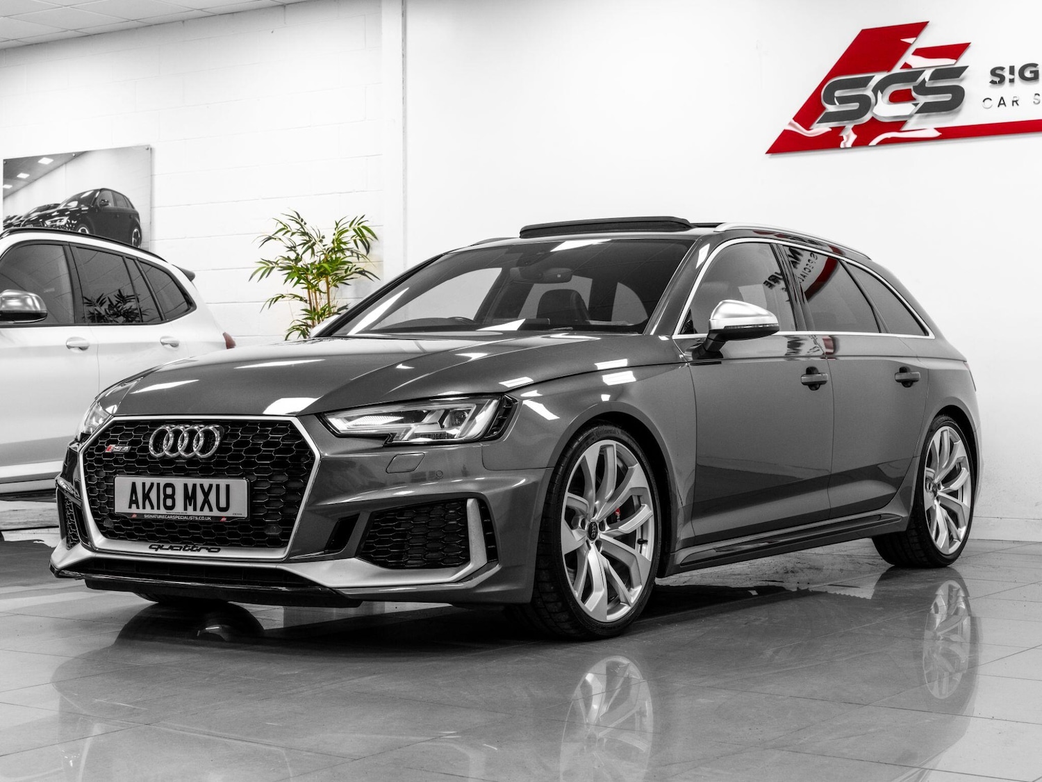 Used Audi RS4 Avant for sale - 77015976: Photo 2
