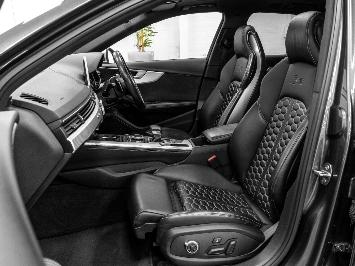 Used Audi RS4 Avant for sale - 77015976: Photo 27