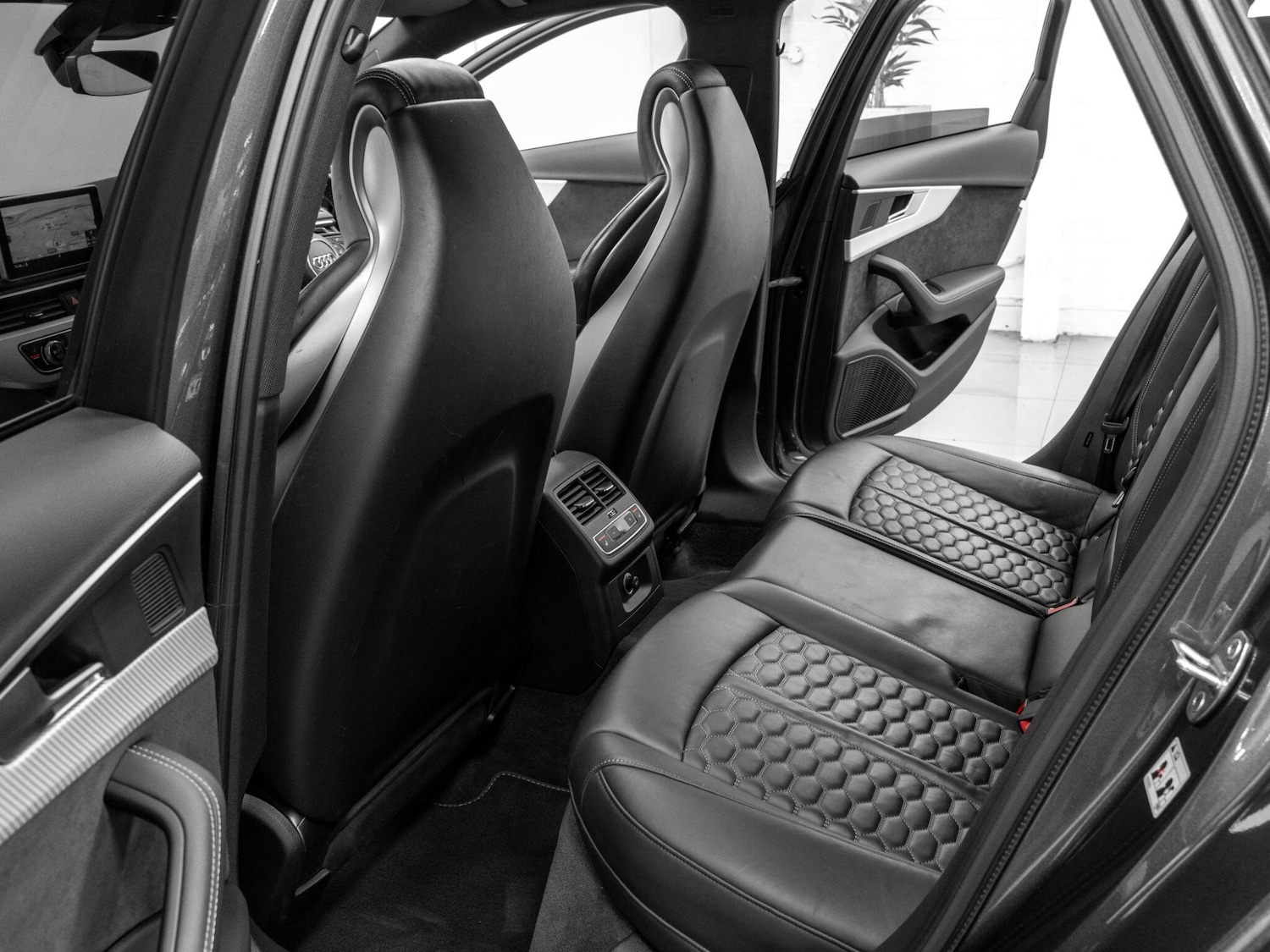 Used Audi RS4 Avant for sale - 77015976: Photo 30