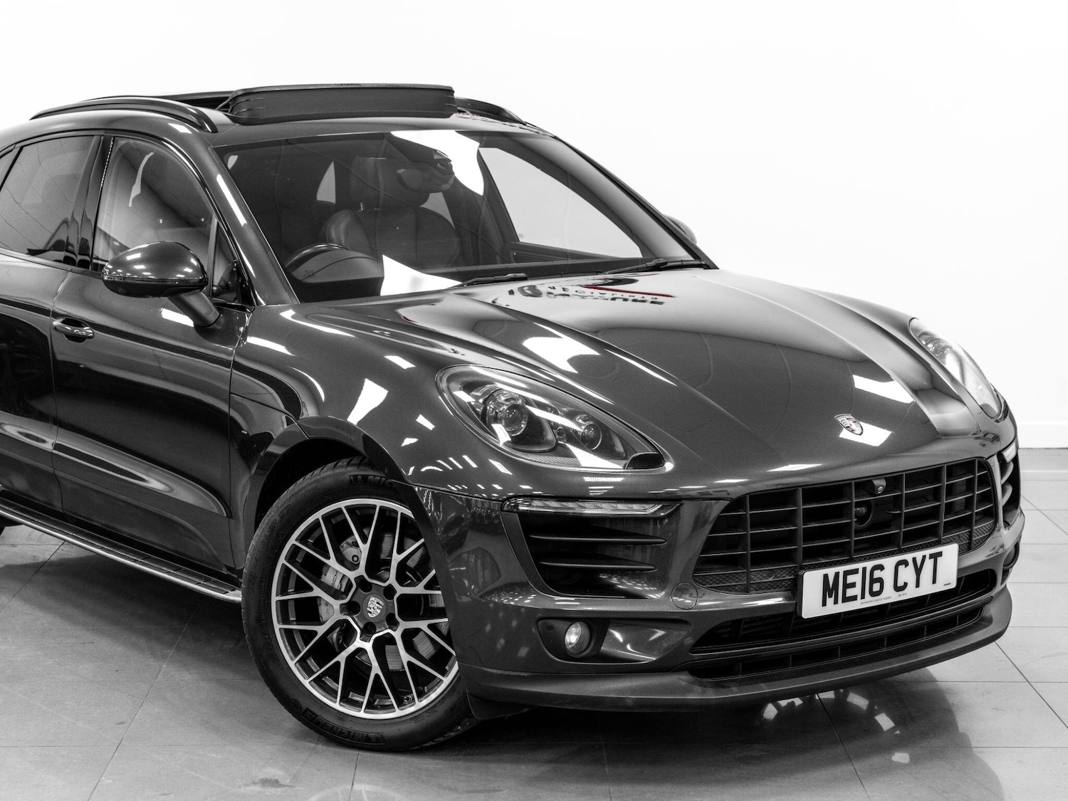 Used Porsche Macan 2016 for sale - 77358917: Photo 11