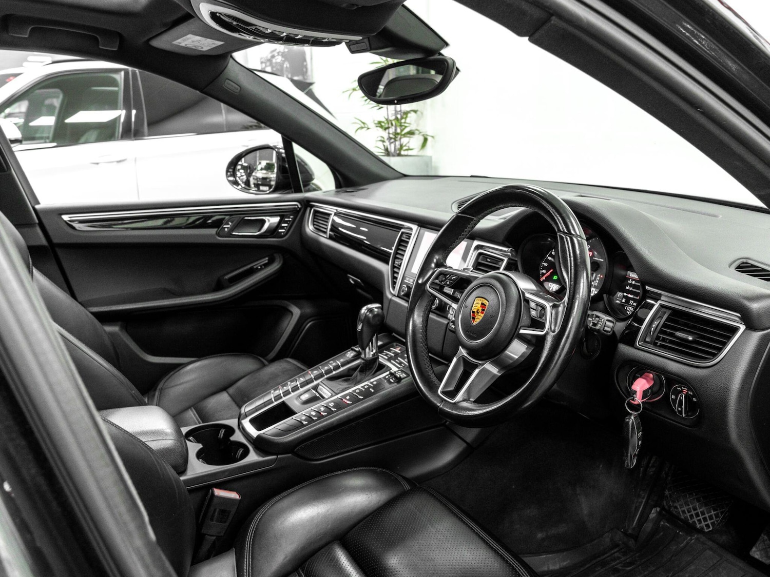 Used Porsche Macan 2016 for sale - 77358917: Photo 17