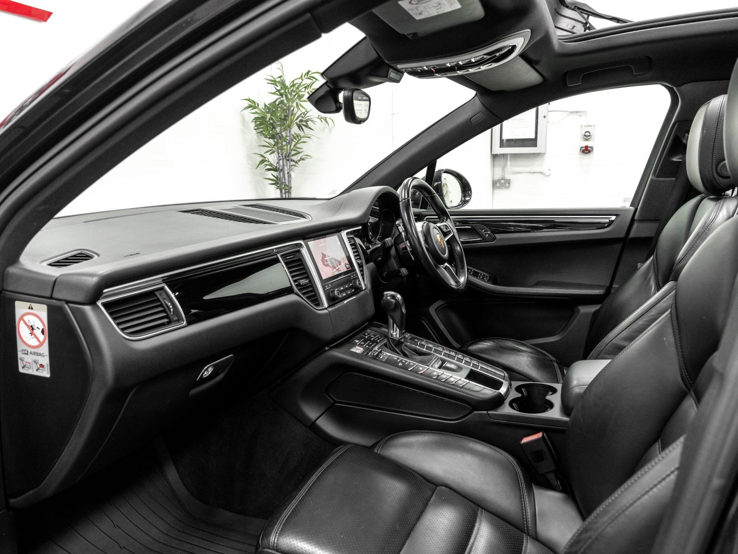 Used Porsche Macan 2016 for sale - 77358917: Photo 18