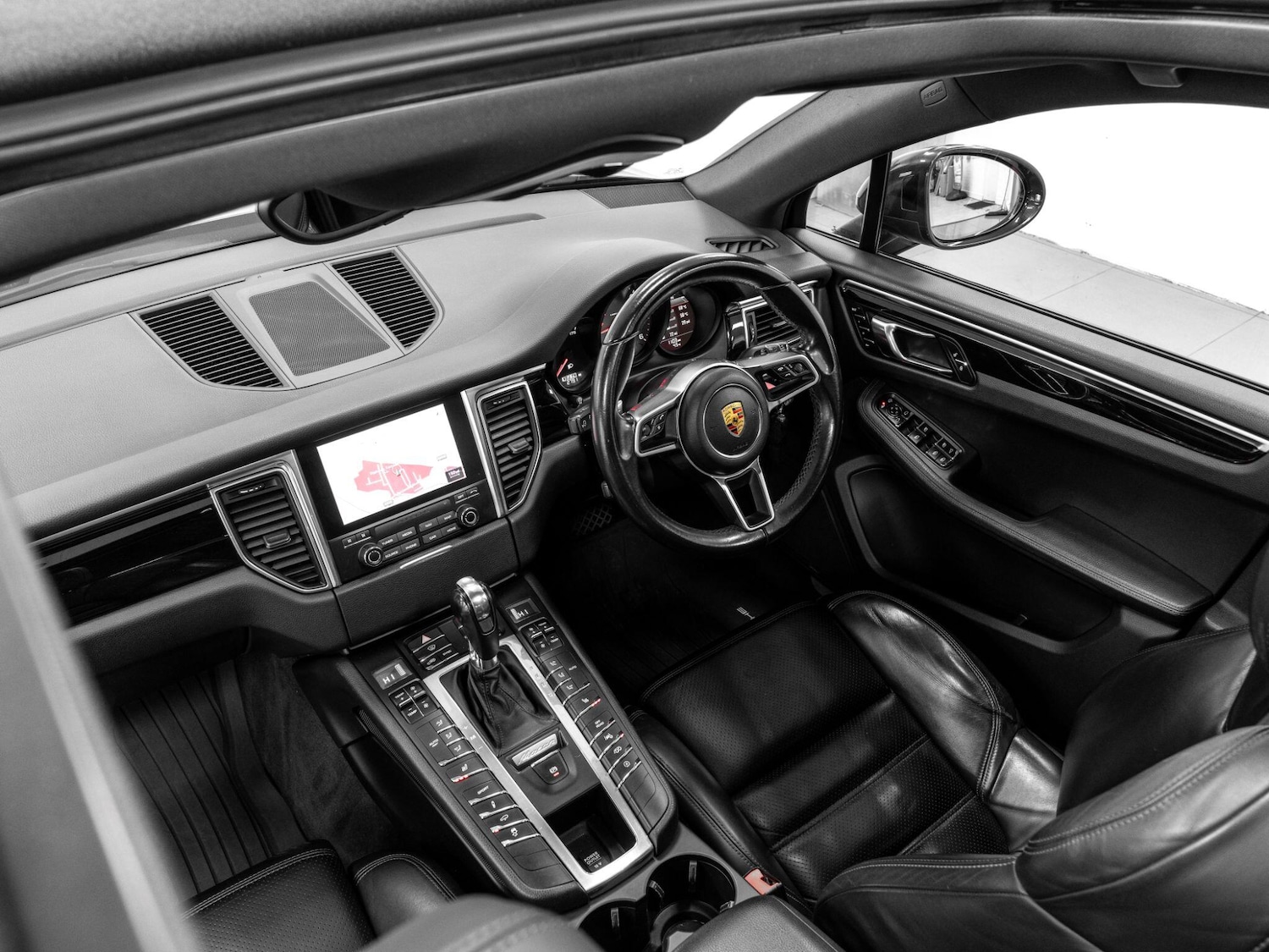 Used Porsche Macan 2016 for sale - 77358917: Photo 19