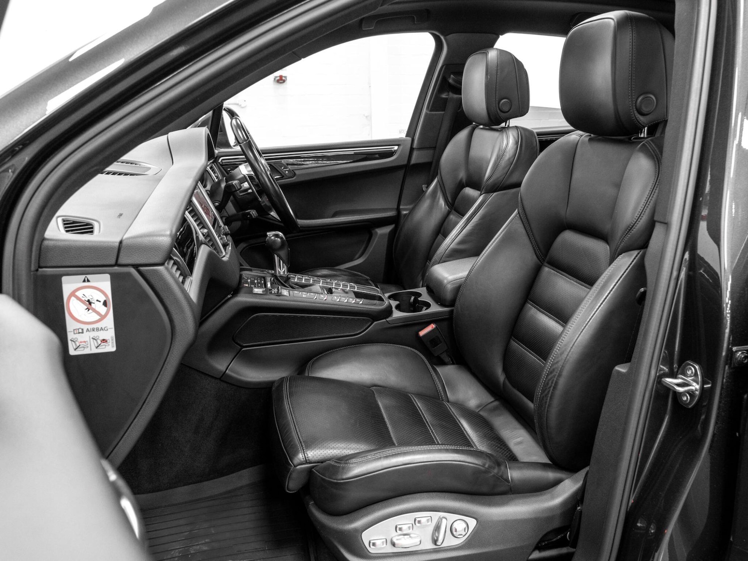 Used Porsche Macan 2016 for sale - 77358917: Photo 21