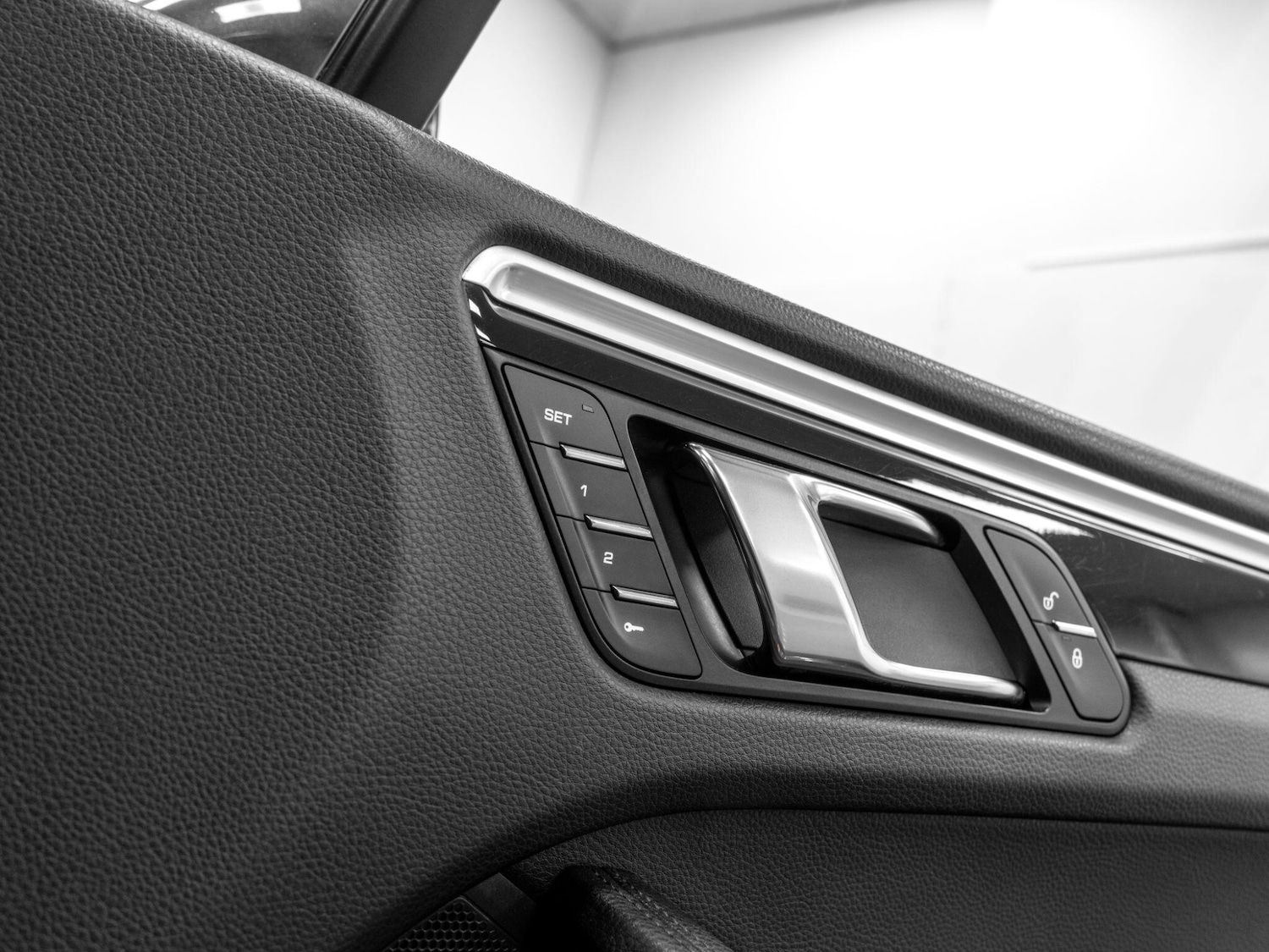 Used Porsche Macan 2016 for sale - 77358917: Photo 26