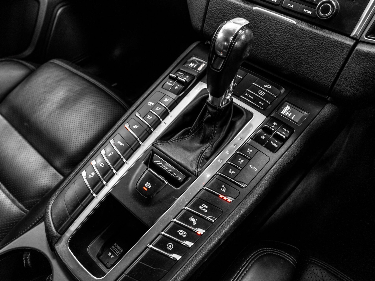 Used Porsche Macan 2016 for sale - 77358917: Photo 43