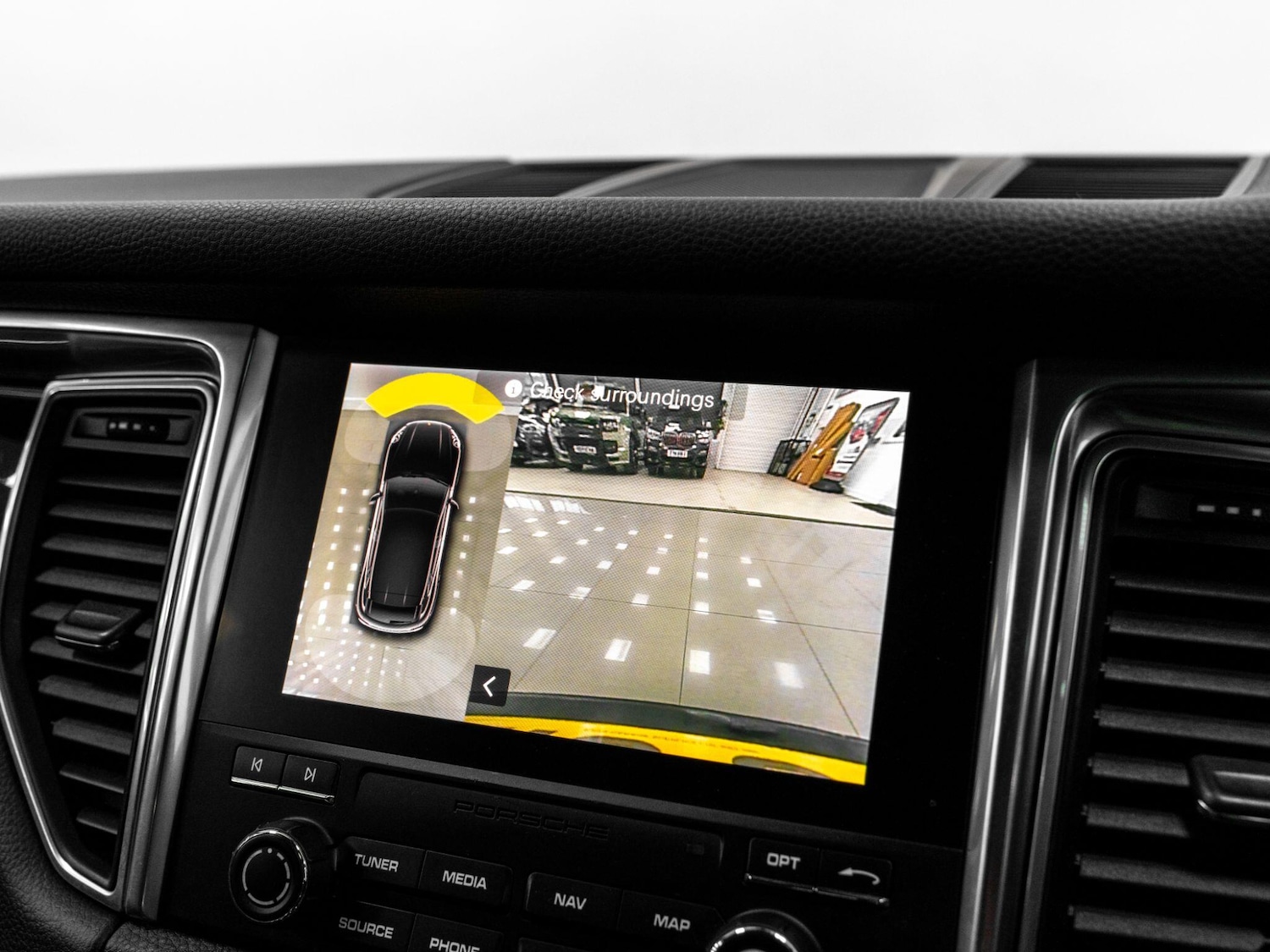 Used Porsche Macan 2016 for sale - 77358917: Photo 49