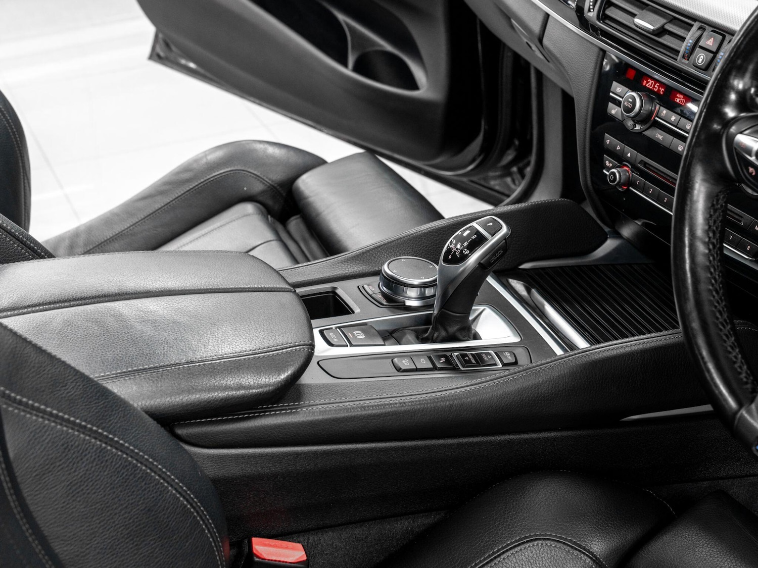 Used BMW X6 2018 for sale - 76572553: Photo 40