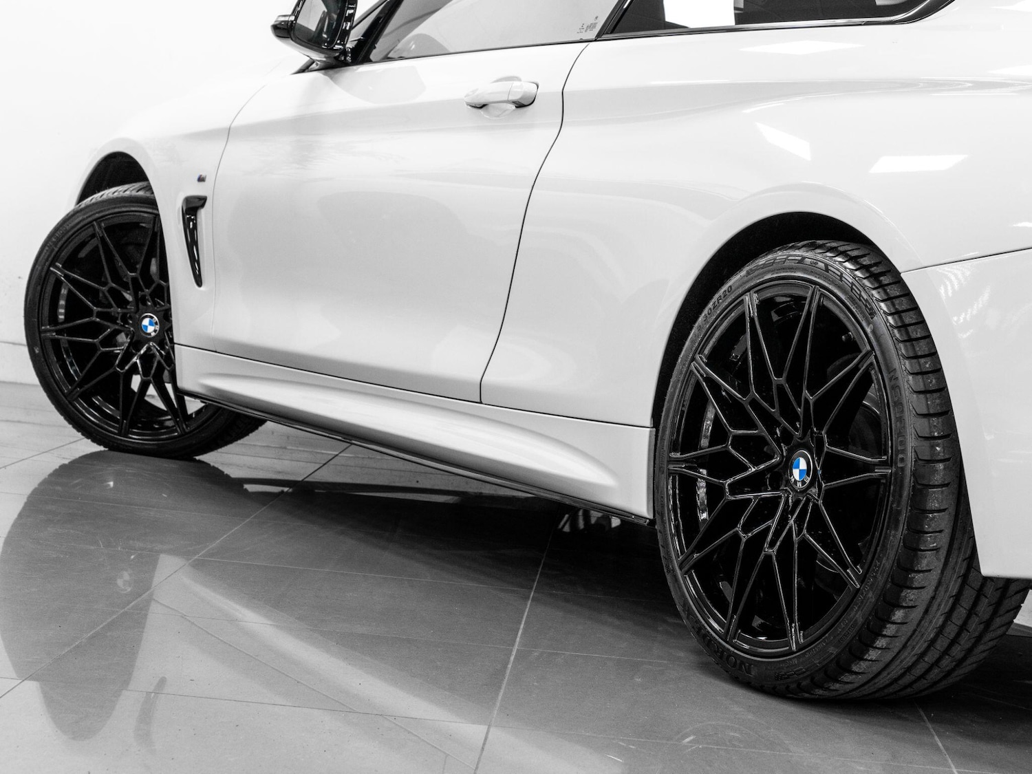 Used BMW 4 Series 2018 for sale - 76370119: Photo 32