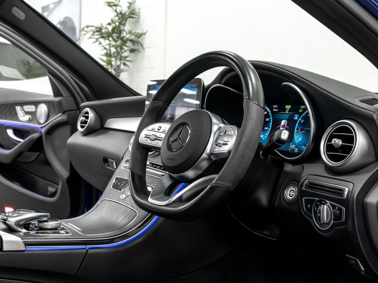 Used Mercedes-Benz C Class 2021 for sale - 76743359: Photo 44