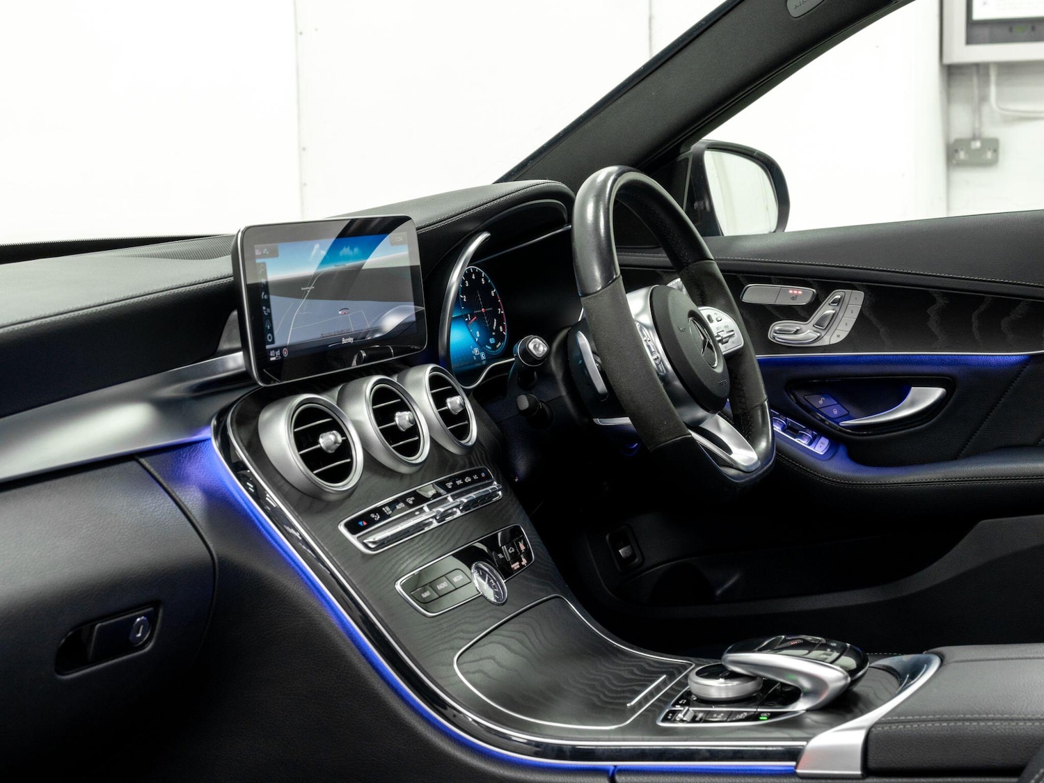 Used Mercedes-Benz C Class 2021 for sale - 76743359: Photo 46