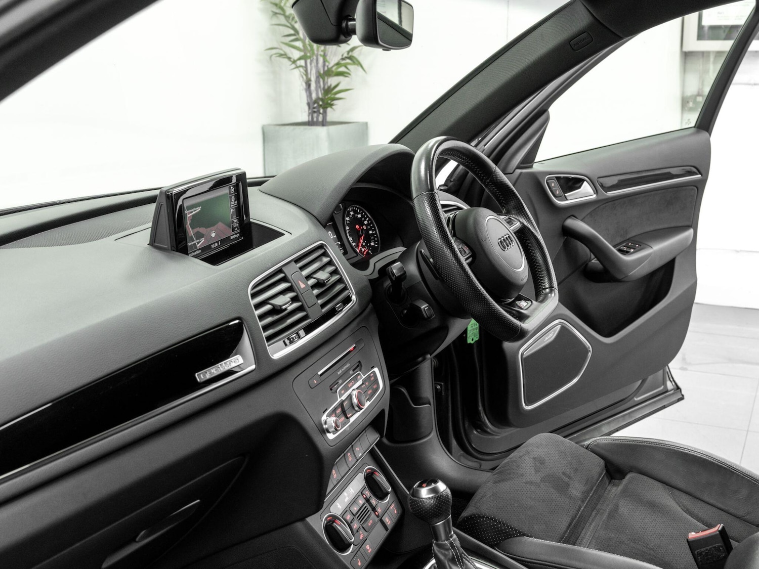 Used Audi Q3 2017 for sale - 78115527: Photo 28