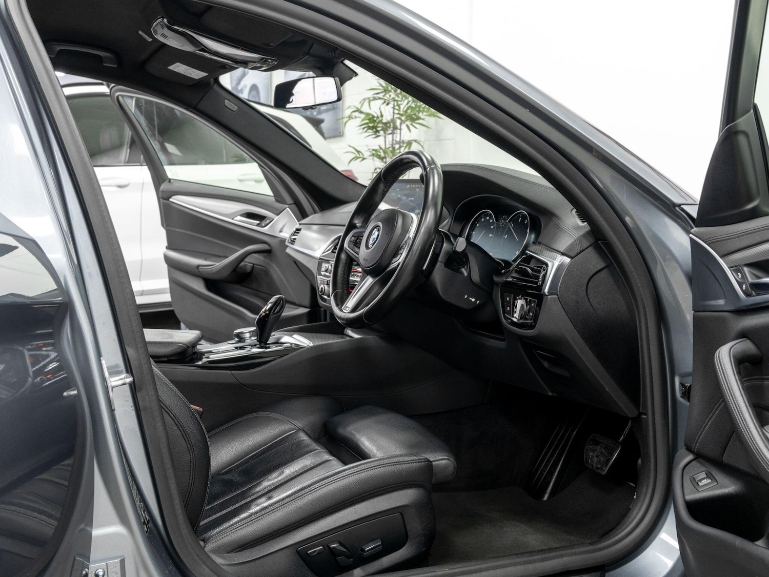 Used BMW 5 Series 2018 for sale - 77229962: Photo 14