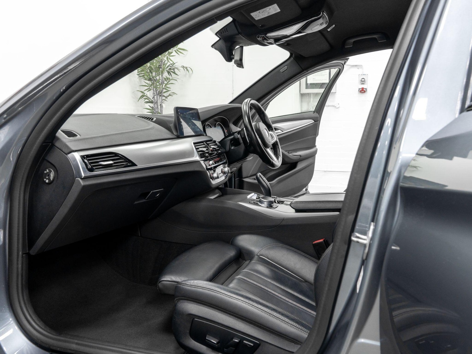 Used BMW 5 Series 2018 for sale - 77229962: Photo 15