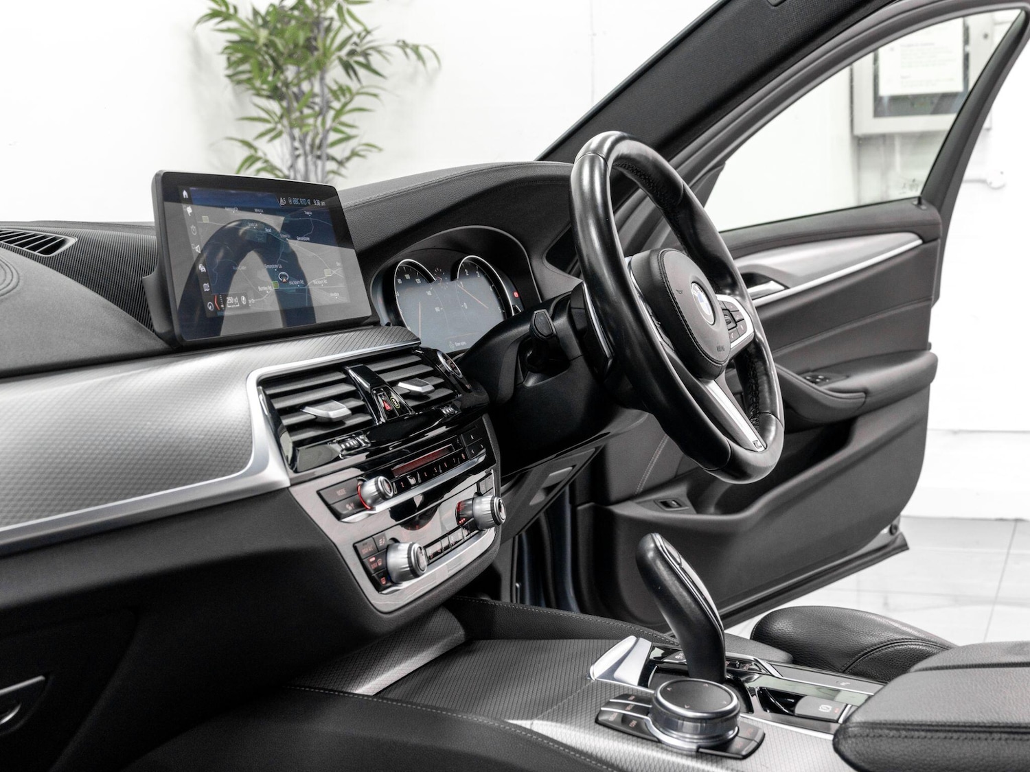 Used BMW 5 Series 2018 for sale - 77229962: Photo 39