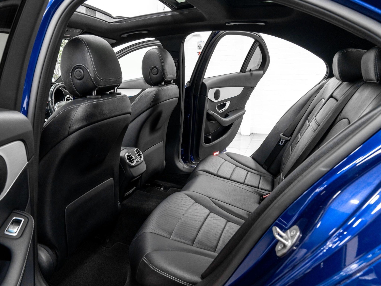 Used Mercedes-Benz C Class 2017 for sale - 77425783: Photo 26