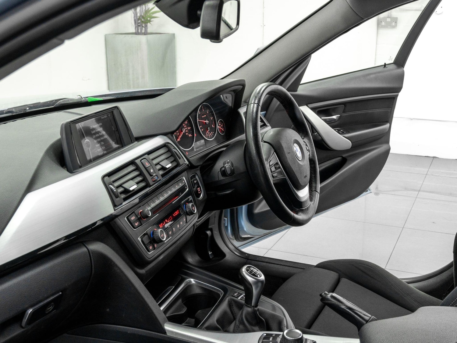 Used BMW 3 Series for sale - 78136377: Photo 27