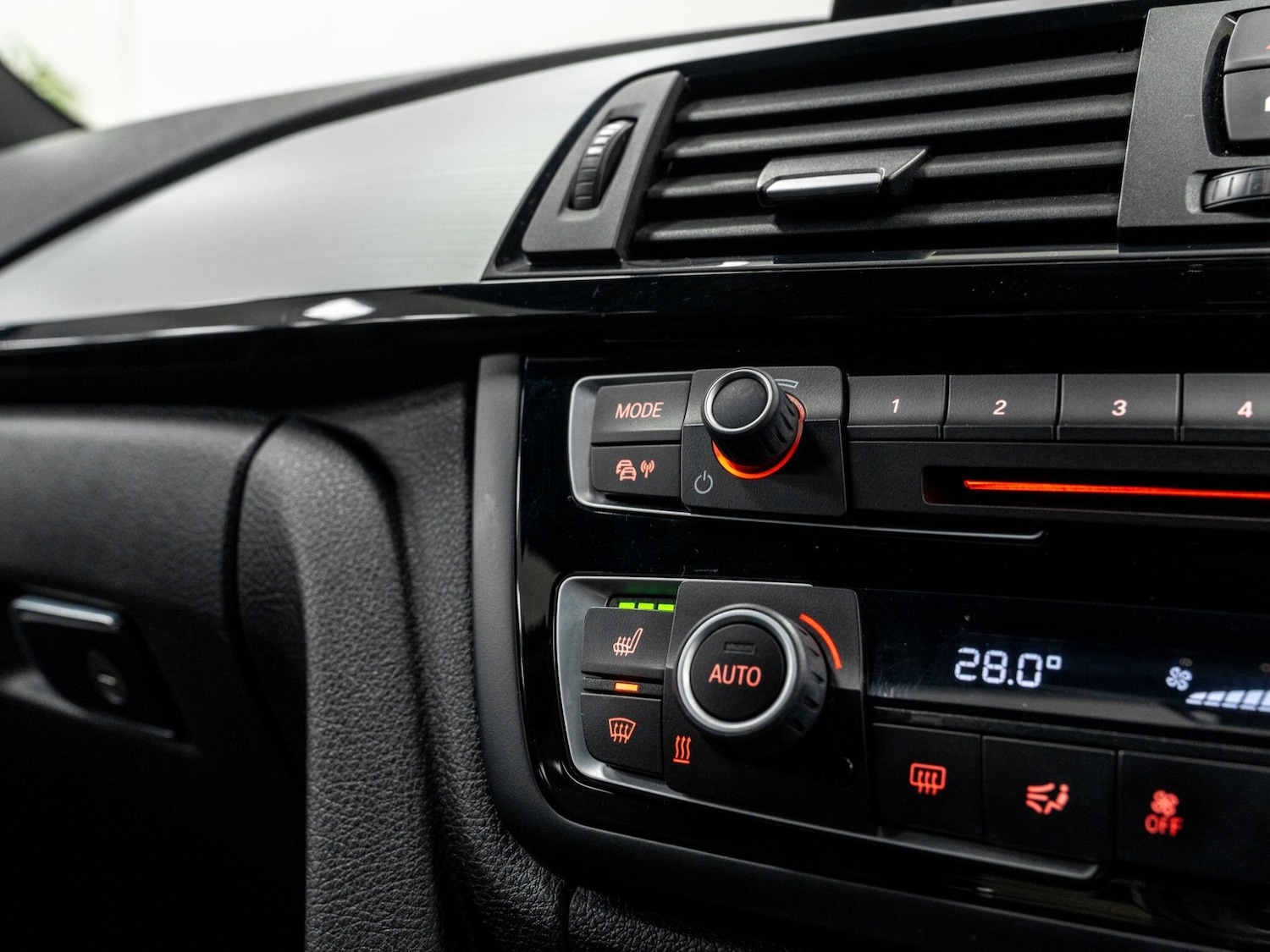 Used BMW 4 Series 2017 for sale - 77549468: Photo 34