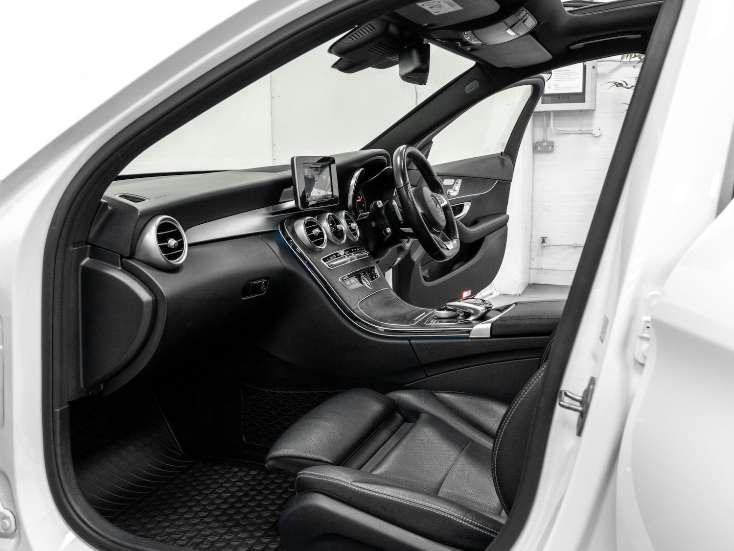 Used Mercedes-Benz C Class 2017 for sale - 76824739: Photo 18