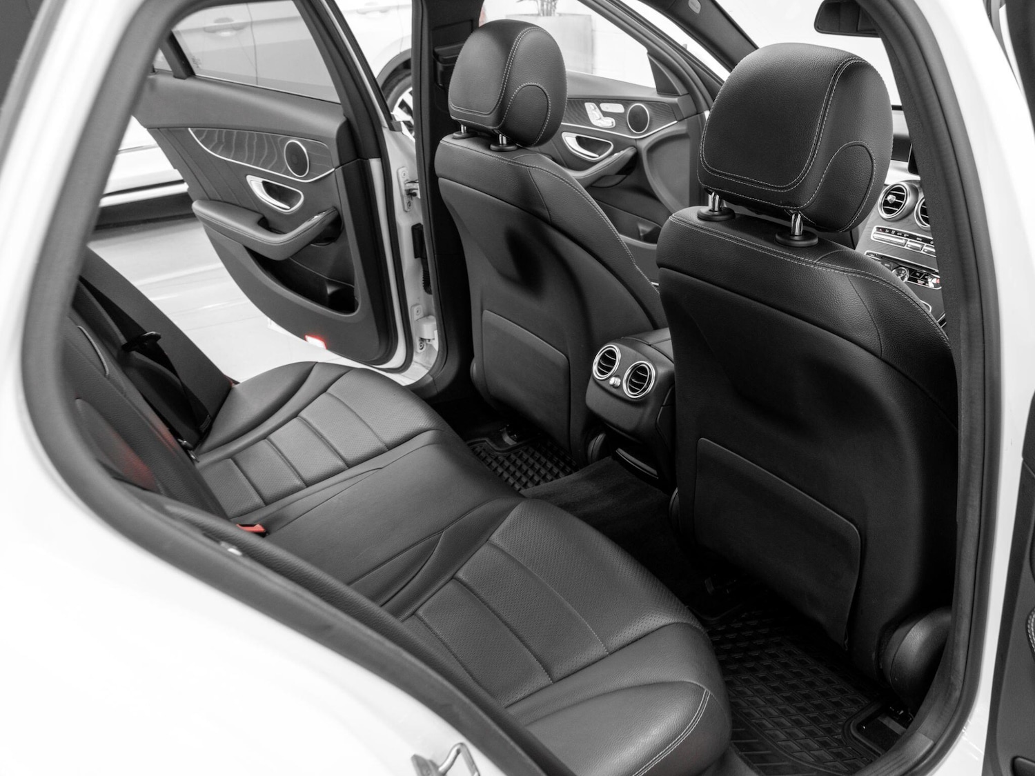 Used Mercedes-Benz C Class 2017 for sale - 76824739: Photo 26