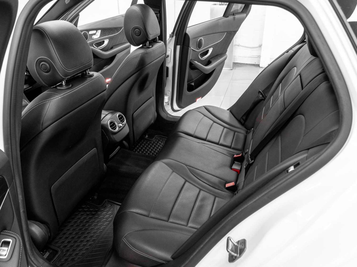 Used Mercedes-Benz C Class 2017 for sale - 76824739: Photo 27