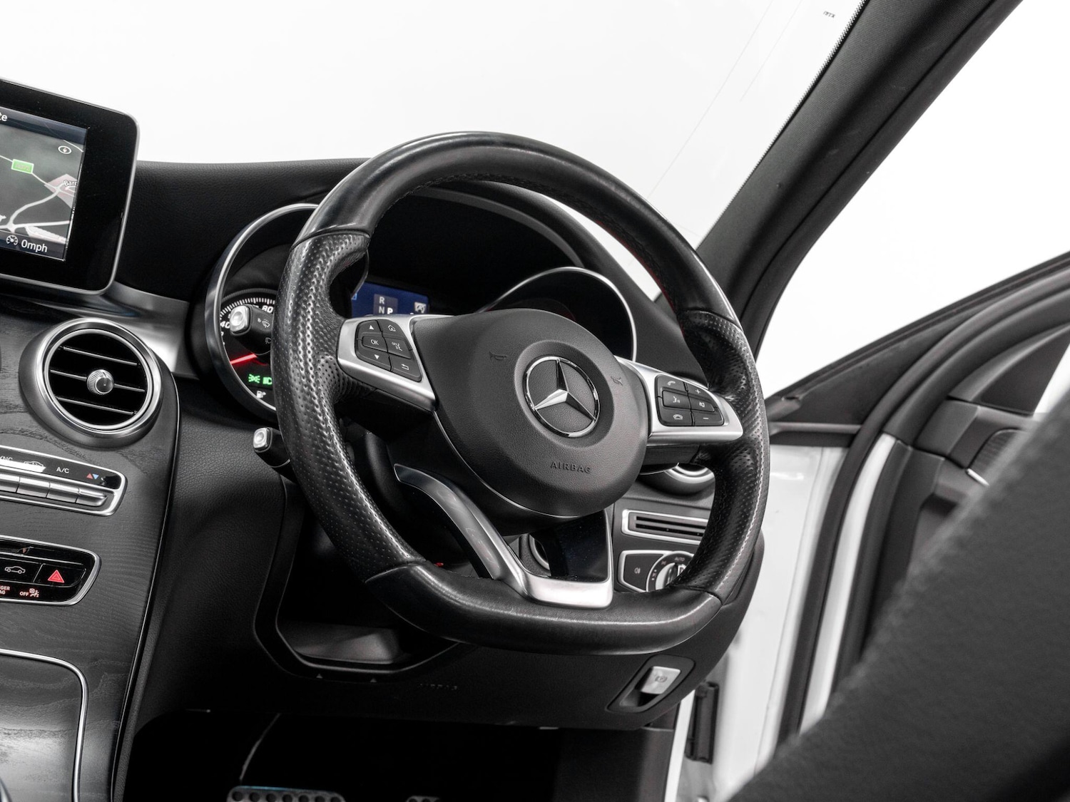 Used Mercedes-Benz C Class 2017 for sale - 76824739: Photo 45