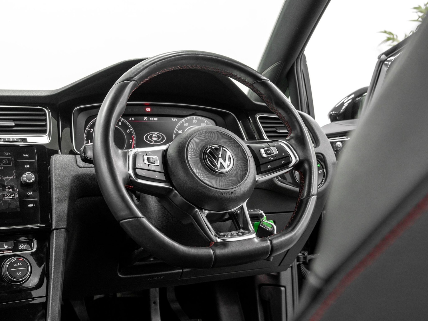 Used Volkswagen Golf 2017 for sale - 77266896: Photo 19