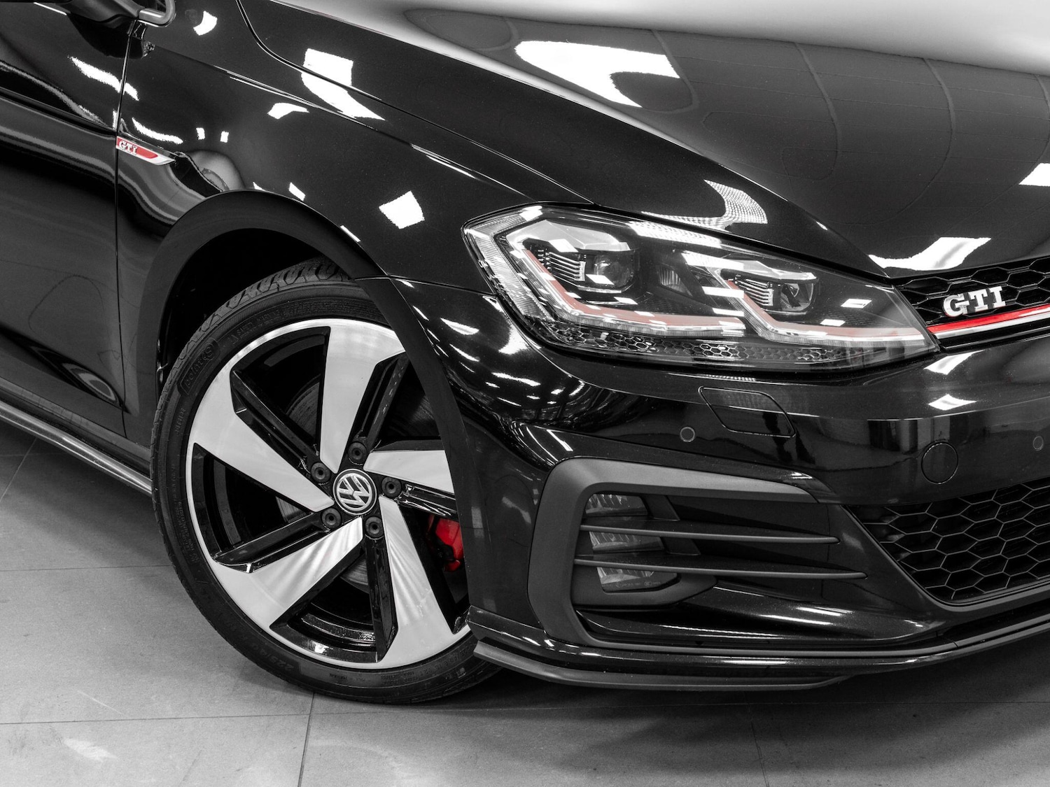 Used Volkswagen Golf 2017 for sale - 77266896: Photo 33