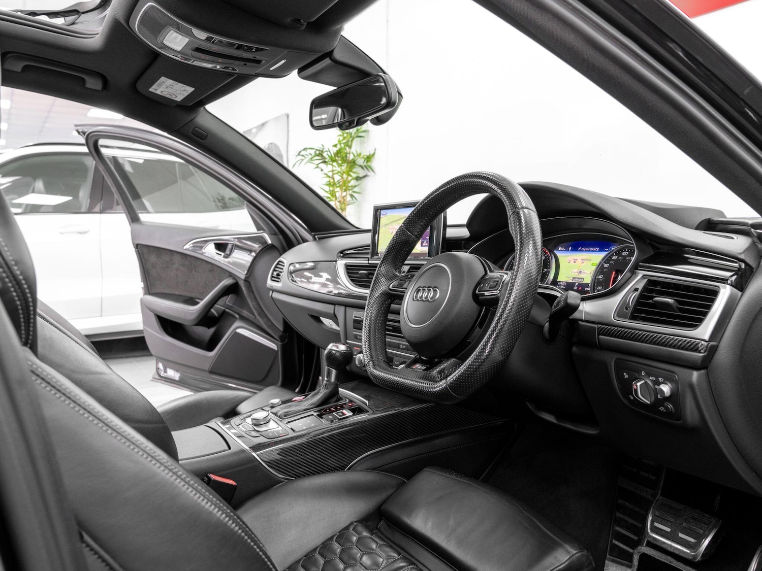 Used Audi RS6 2015 for sale - 76549782: Photo 21