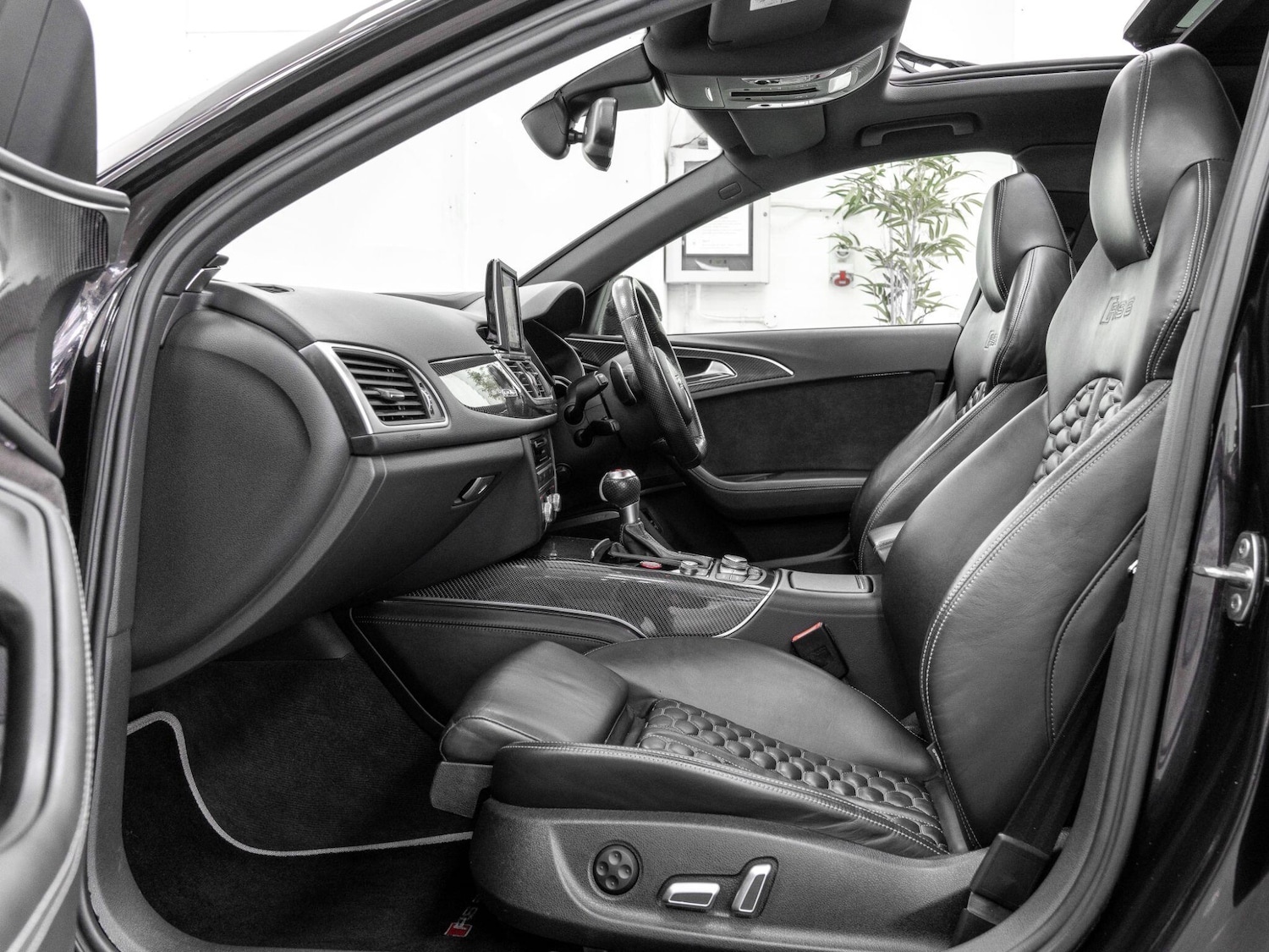 Used Audi RS6 2015 for sale - 76549782: Photo 25