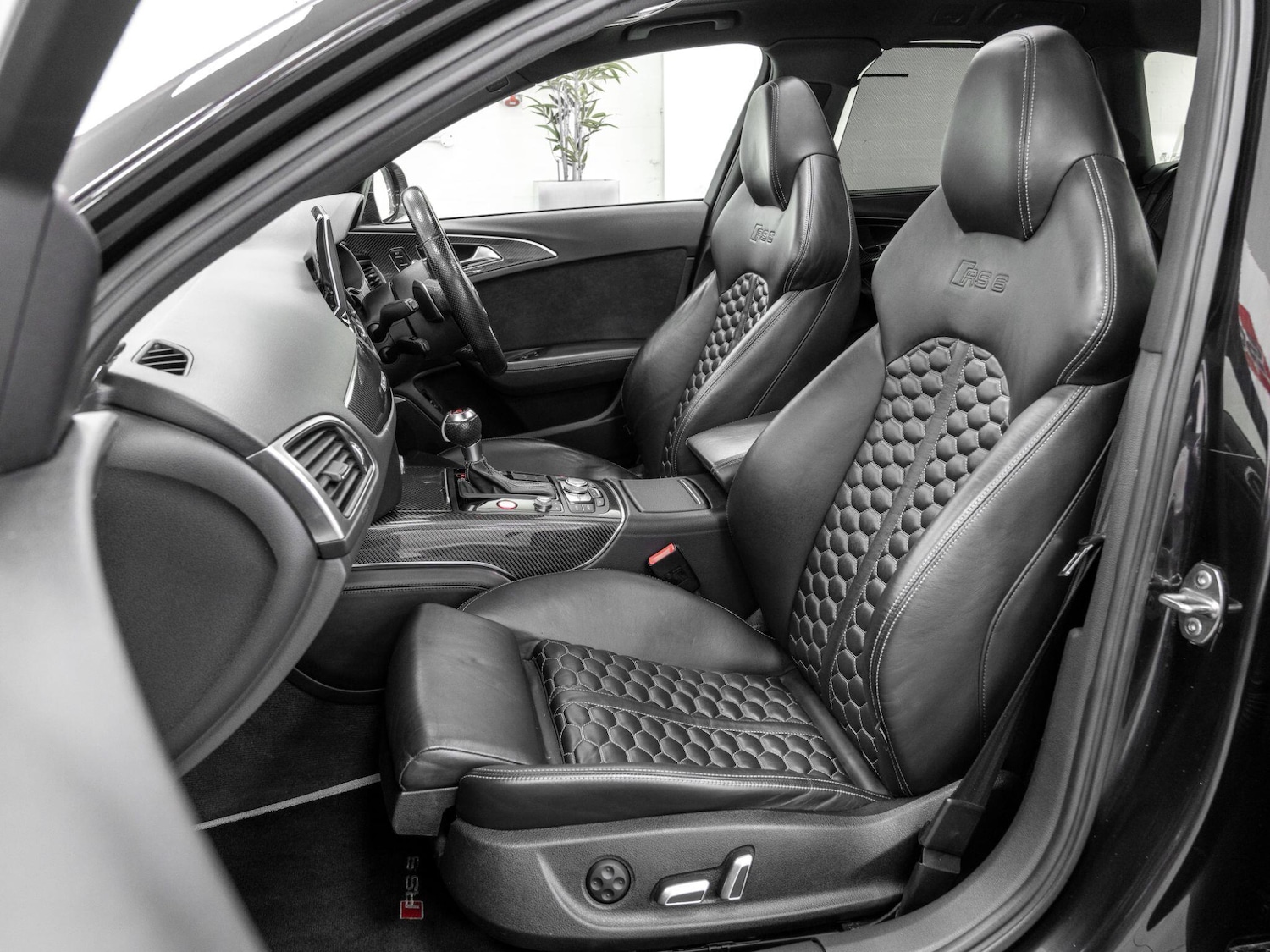 Used Audi RS6 2015 for sale - 76549782: Photo 26