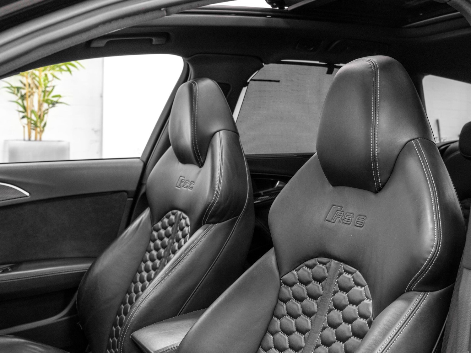 Used Audi RS6 2015 for sale - 76549782: Photo 27