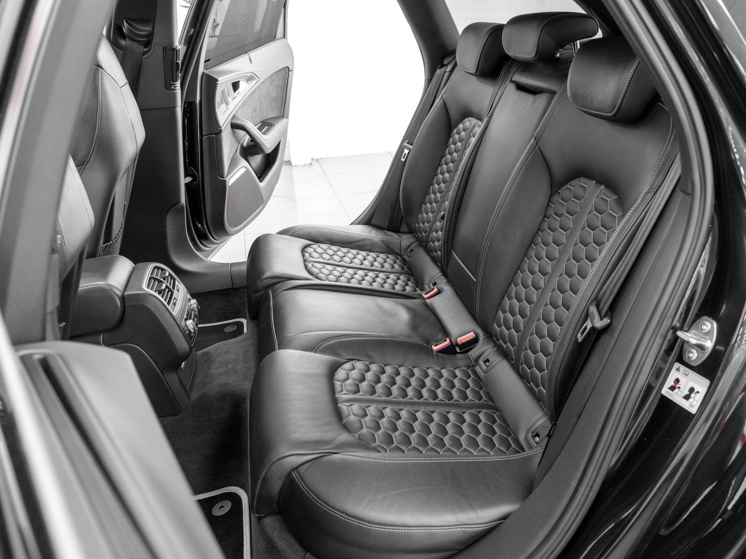 Used Audi RS6 2015 for sale - 76549782: Photo 31