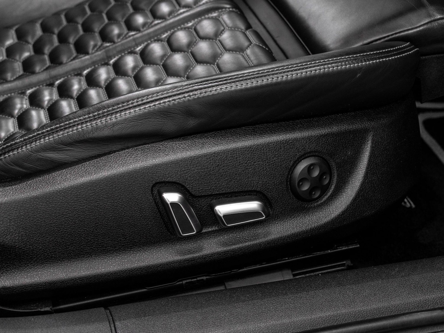 Used Audi RS6 2015 for sale - 76549782: Photo 32