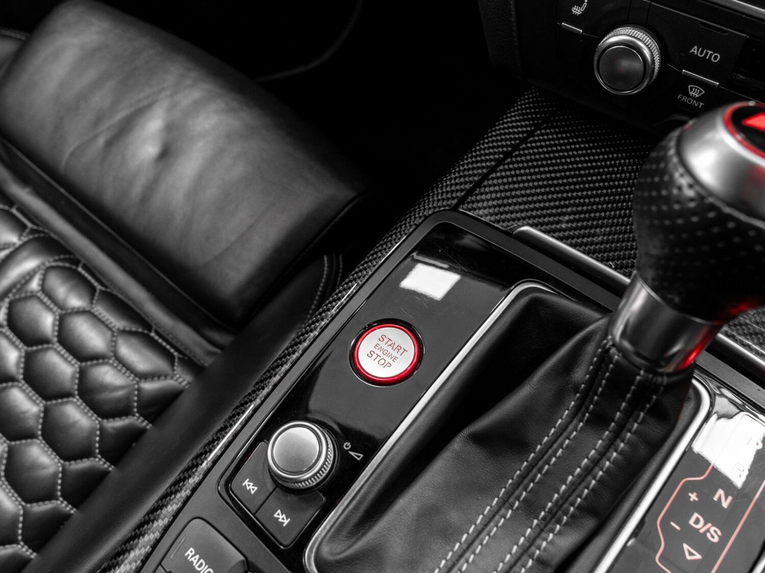 Used Audi RS6 2015 for sale - 76549782: Photo 64