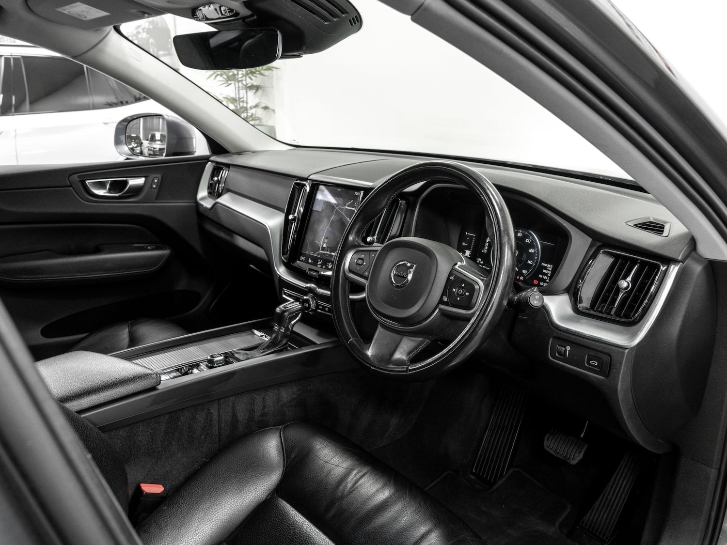 Used Volvo XC60 2017 for sale - 78170527: Photo 18