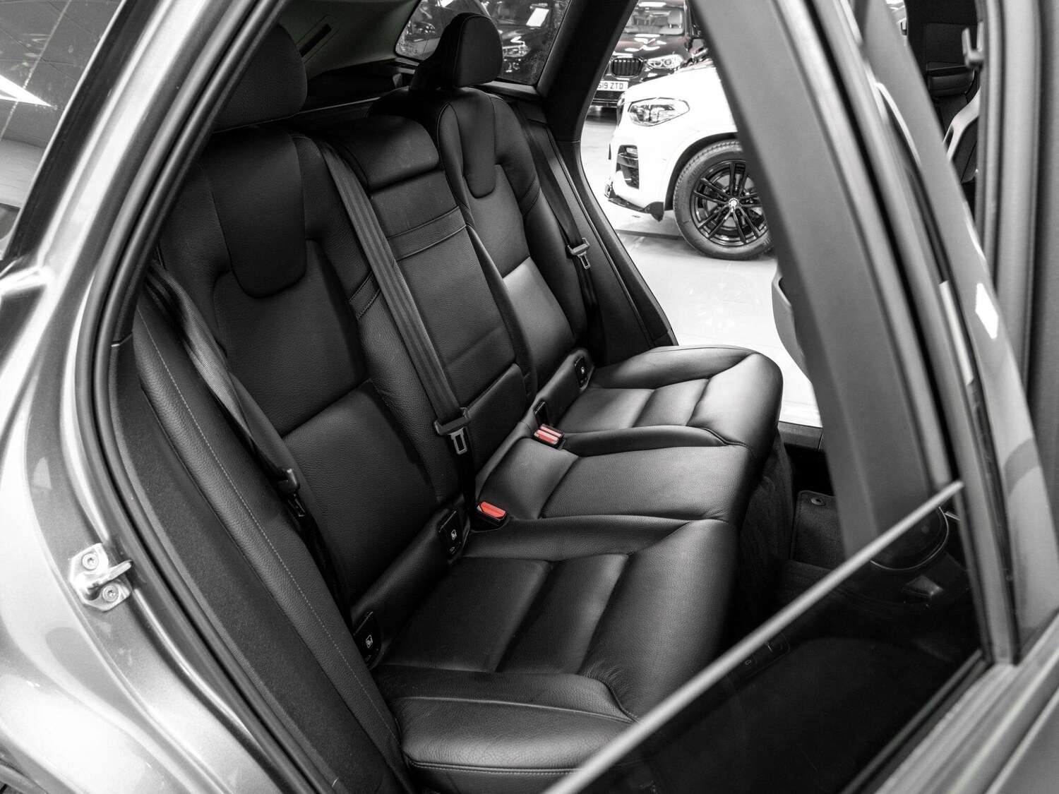 Used Volvo XC60 2017 for sale - 78170527: Photo 23