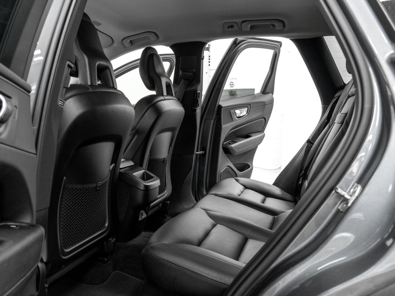 Used Volvo XC60 2017 for sale - 78170527: Photo 24