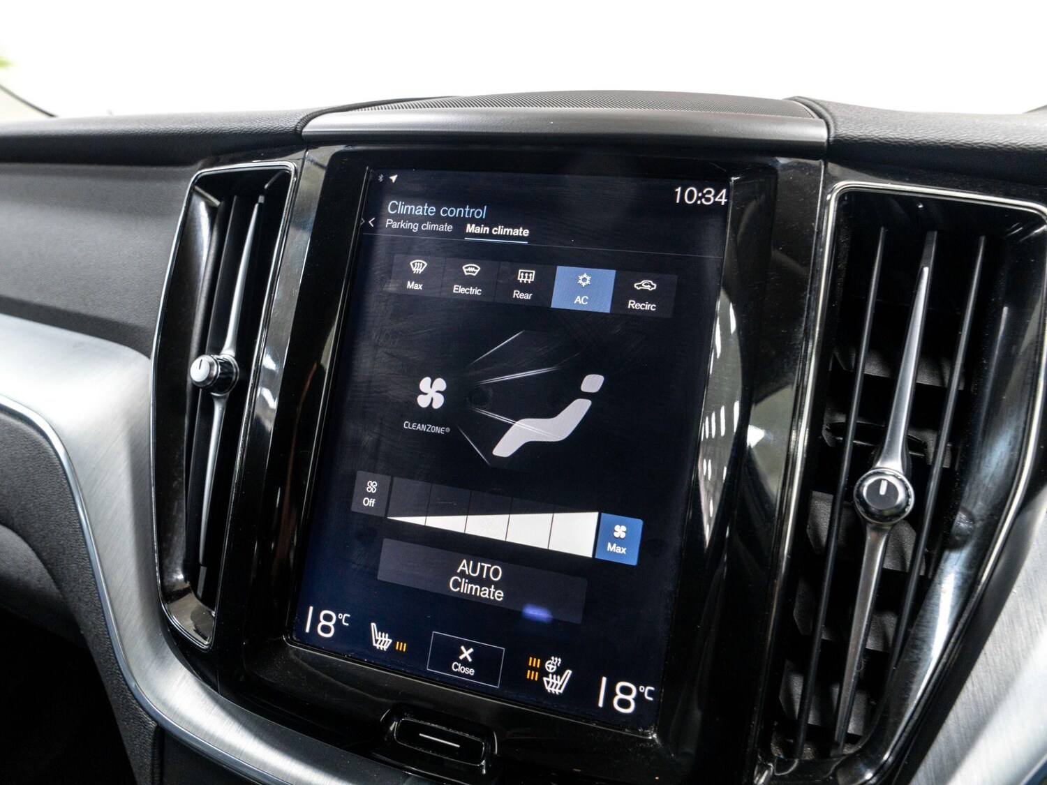 Used Volvo XC60 2017 for sale - 78170527: Photo 45