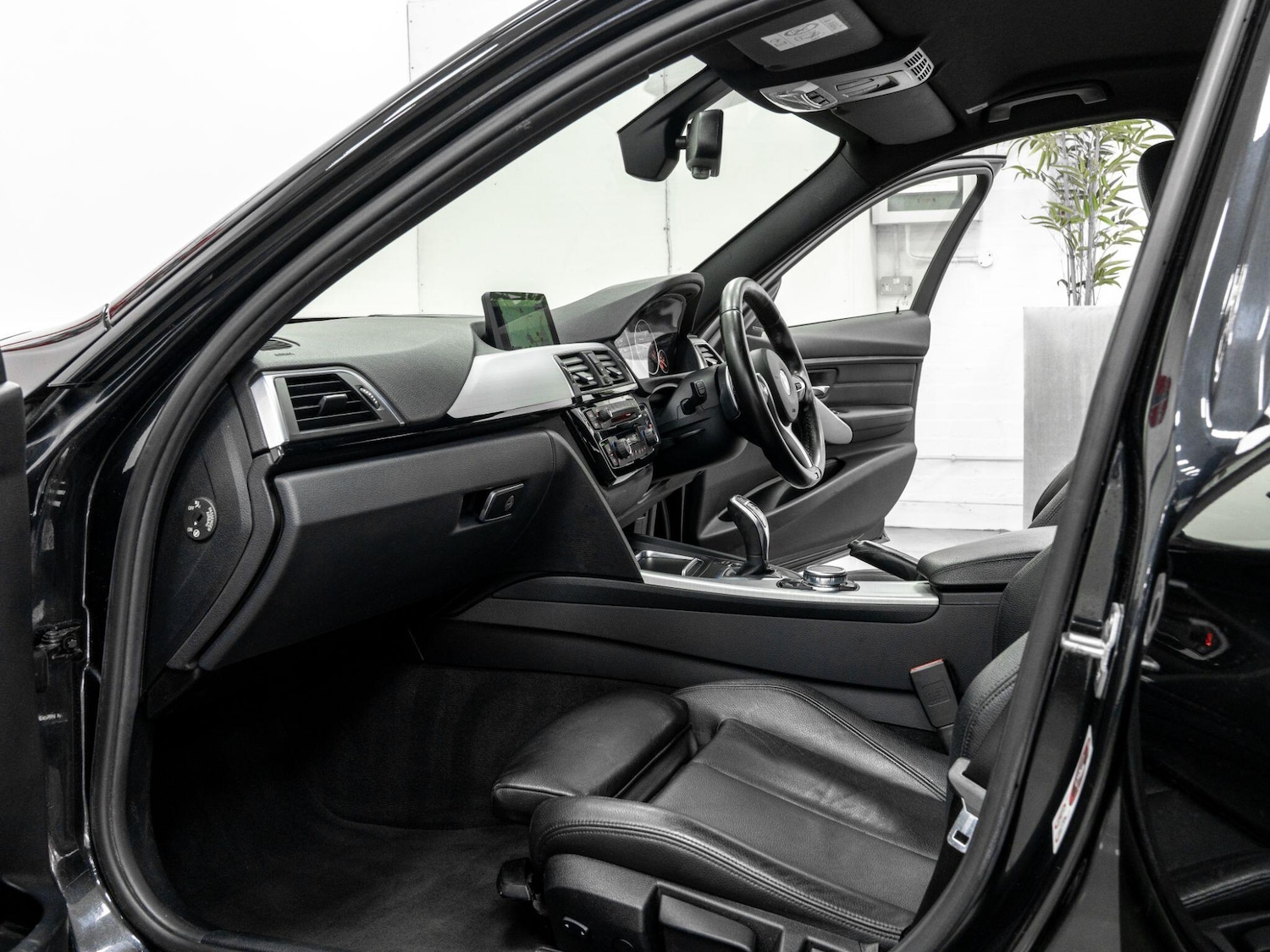 Used BMW 3 Series 2016 for sale - 77052493: Photo 15