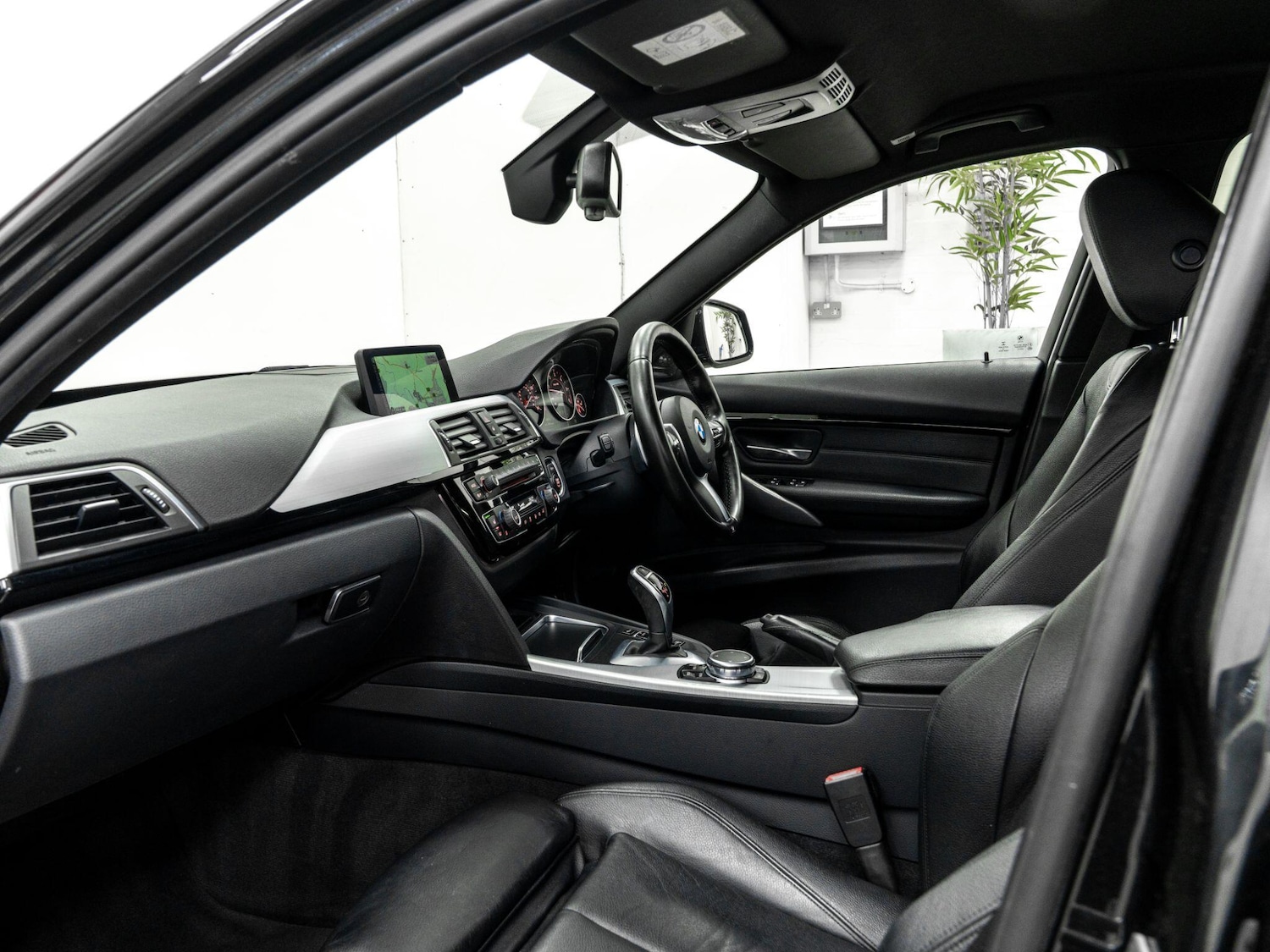 Used BMW 3 Series 2016 for sale - 77052493: Photo 17