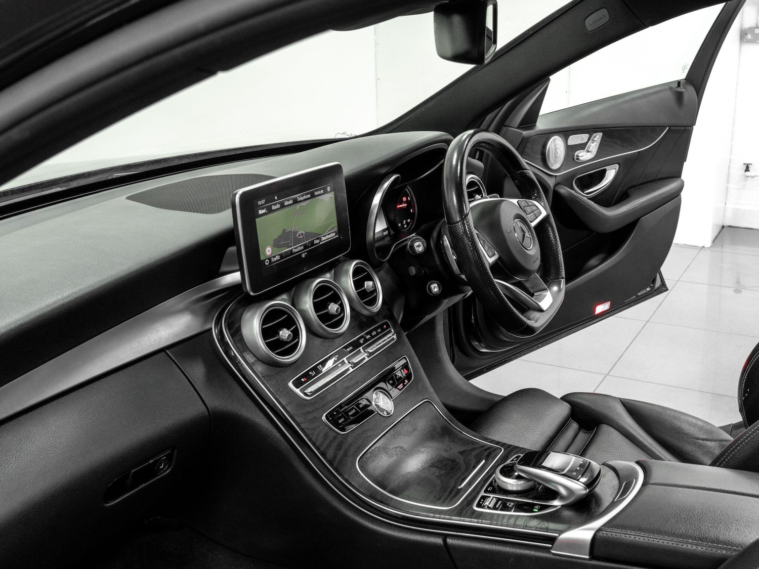 Used Mercedes-Benz C Class 2017 for sale - 77131809: Photo 42