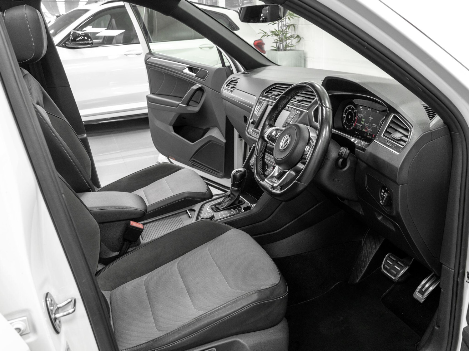 Used Volkswagen Tiguan 2017 for sale - 77892291: Photo 16