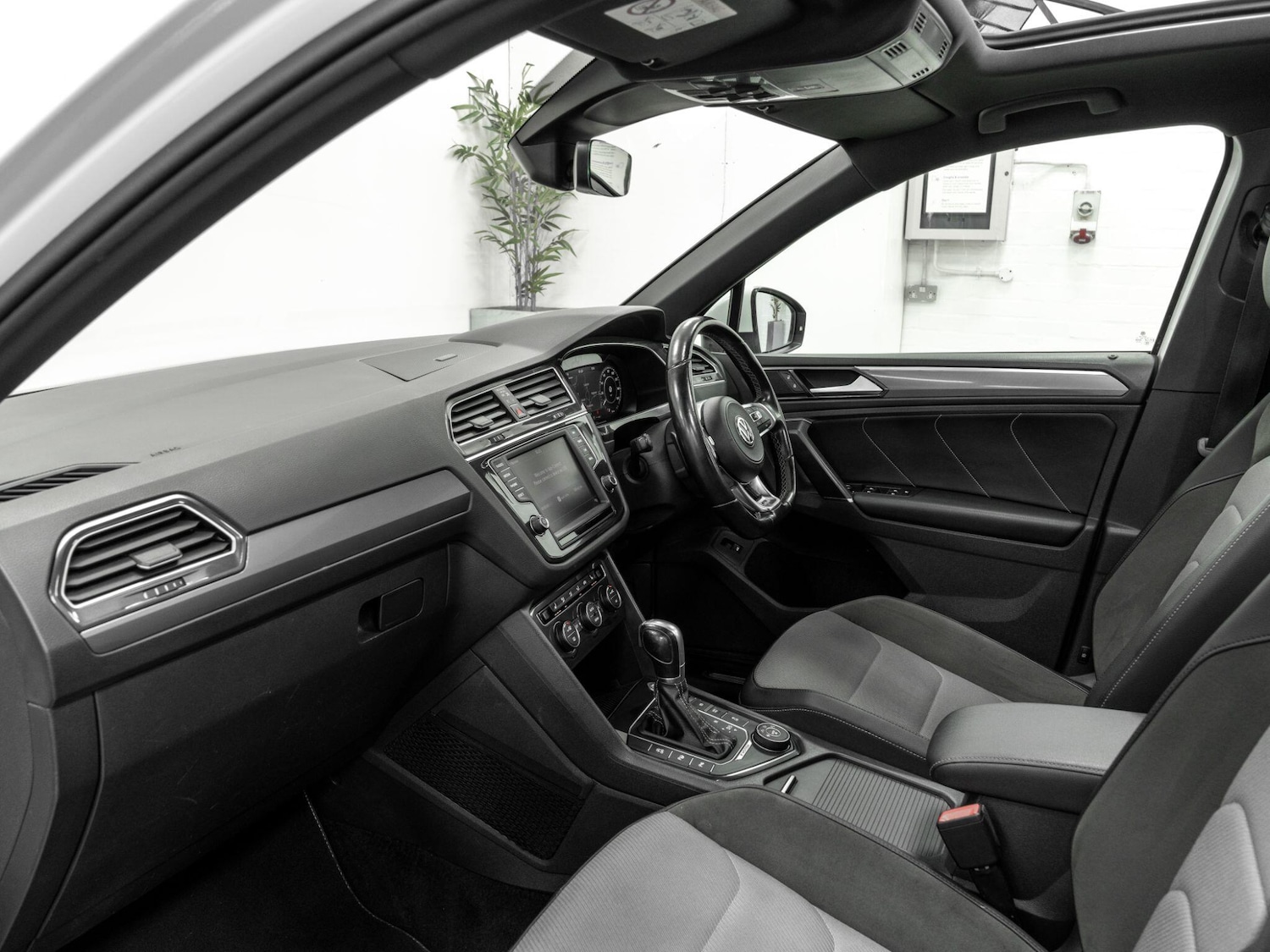 Used Volkswagen Tiguan 2017 for sale - 77892291: Photo 20