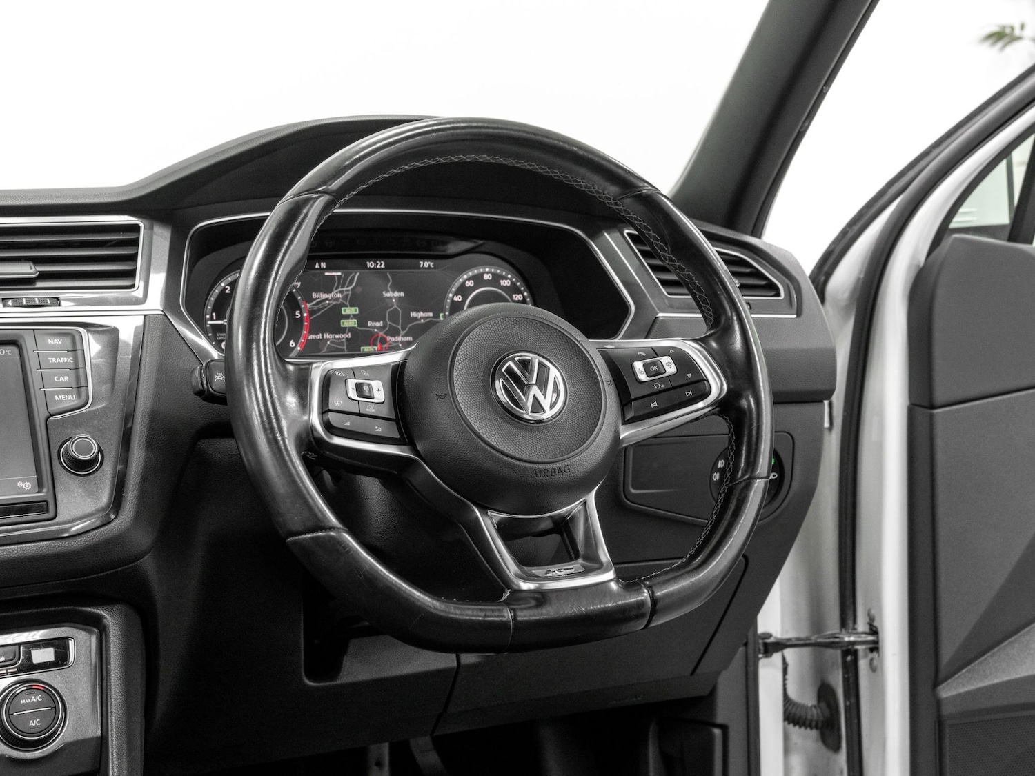 Used Volkswagen Tiguan 2017 for sale - 77892291: Photo 22