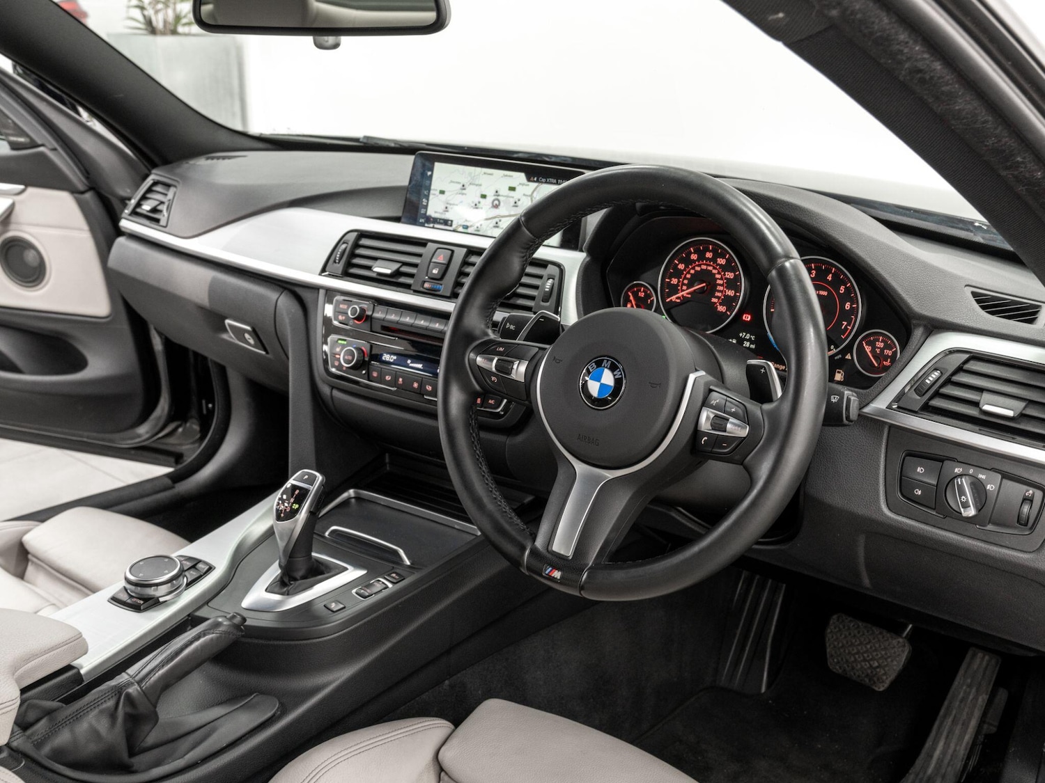 Used BMW 4 Series 2016 for sale - 77358823: Photo 33