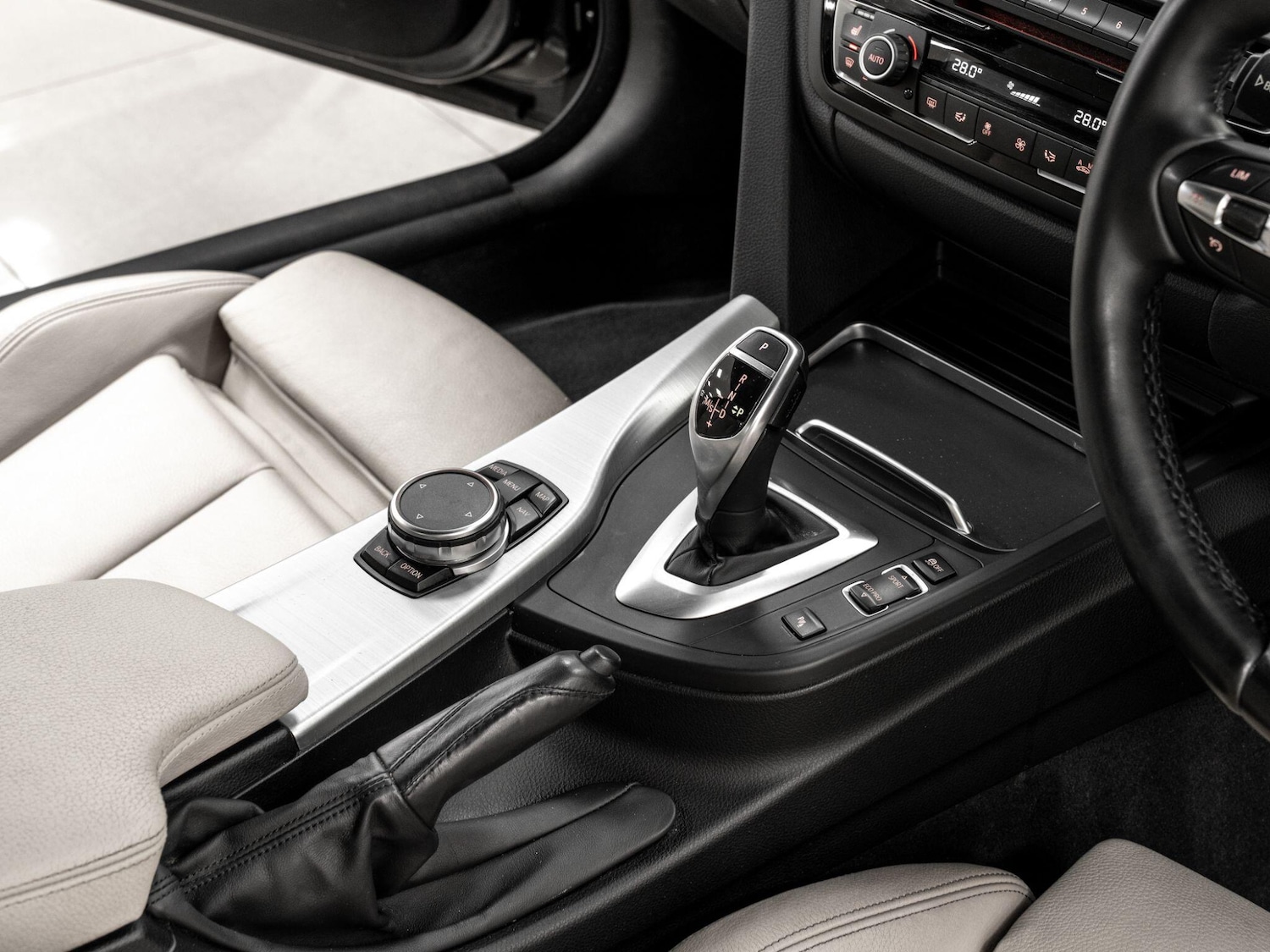 Used BMW 4 Series 2016 for sale - 77358823: Photo 35