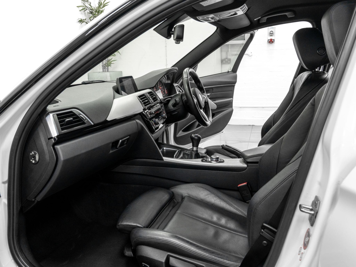 Used BMW 3 Series 2015 for sale - 77898673: Photo 16